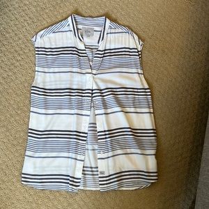 Rails Emery sleeveless button down Medium
